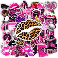 50 autocollants roses Y2K à imprimé léopard, autocollants en vinyle imperméables esthétiques pour ordinateur portable, bouteille d'eau, bagages, avec motifs lèvres, cœurs et nœuds