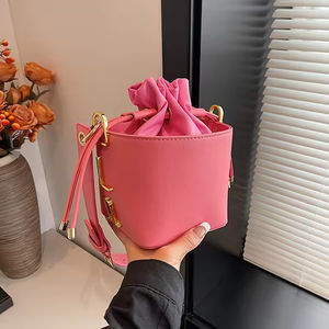 Bolso bandolera informal de diseñador para mujer, bolso vintage, decoración de cadena, bolso de hombro de nicho - Product Image 3