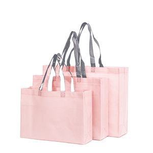 Sacs fourre-tout en non-tissé laminé PP avec impression de logo personnalisé, sacs de shopping réutilisables haut de gamme pour marques de luxe - Product Image 1