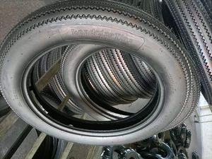 <span class=keywords><strong>Pneu</strong></span> de <span class=keywords><strong>moto</strong></span> <span class=keywords><strong>vintage</strong></span> sans chambre à air à denture de scie -18 -19 <span class=keywords><strong>pouces</strong></span>, état neuf, à vendre - Product Image 3