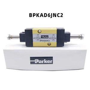 วาล์วนิวแมติกโซลินอยด์ Parker รุ่น BNKAD6JNC2 24V DC 5W ขนาดพอร์ต 1/4 นิ้ว สำหรับควบคุมทิศทางการไหลของแก๊ส - Product Image 5