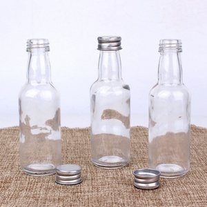 <span class=keywords><strong>Botellas</strong></span> <span class=keywords><strong>de</strong></span> Licor <span class=keywords><strong>de</strong></span> Vidrio Mini <span class=keywords><strong>de</strong></span> 50 ml con Tapas <span class=keywords><strong>de</strong></span> Rosca <span class=keywords><strong>de</strong></span> Aluminio Negro, <span class=keywords><strong>Botellas</strong></span> <span class=keywords><strong>de</strong></span> <span class=keywords><strong>Vino</strong></span> Vacías Reutilizables <span class=keywords><strong>de</strong></span> 1.7 oz <span class=keywords><strong>para</strong></span> Navidad, Cumpleaños, Bodas - Product Image 2