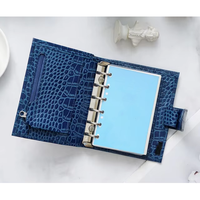 En gros Crocodile Imprimer Feuilles Mobiles A5 A6 A7 6 Anneau En Cuir Budget Classeur Planificateur Avec 4 Cartes Poche Ziplock Enveloppes