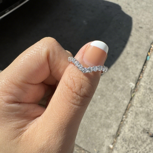 Fashion Jewelry Platinum Plated 925 Sterling Silver Ring High Polished V Shaped Moissanite Ring for Gift - Product Image 2