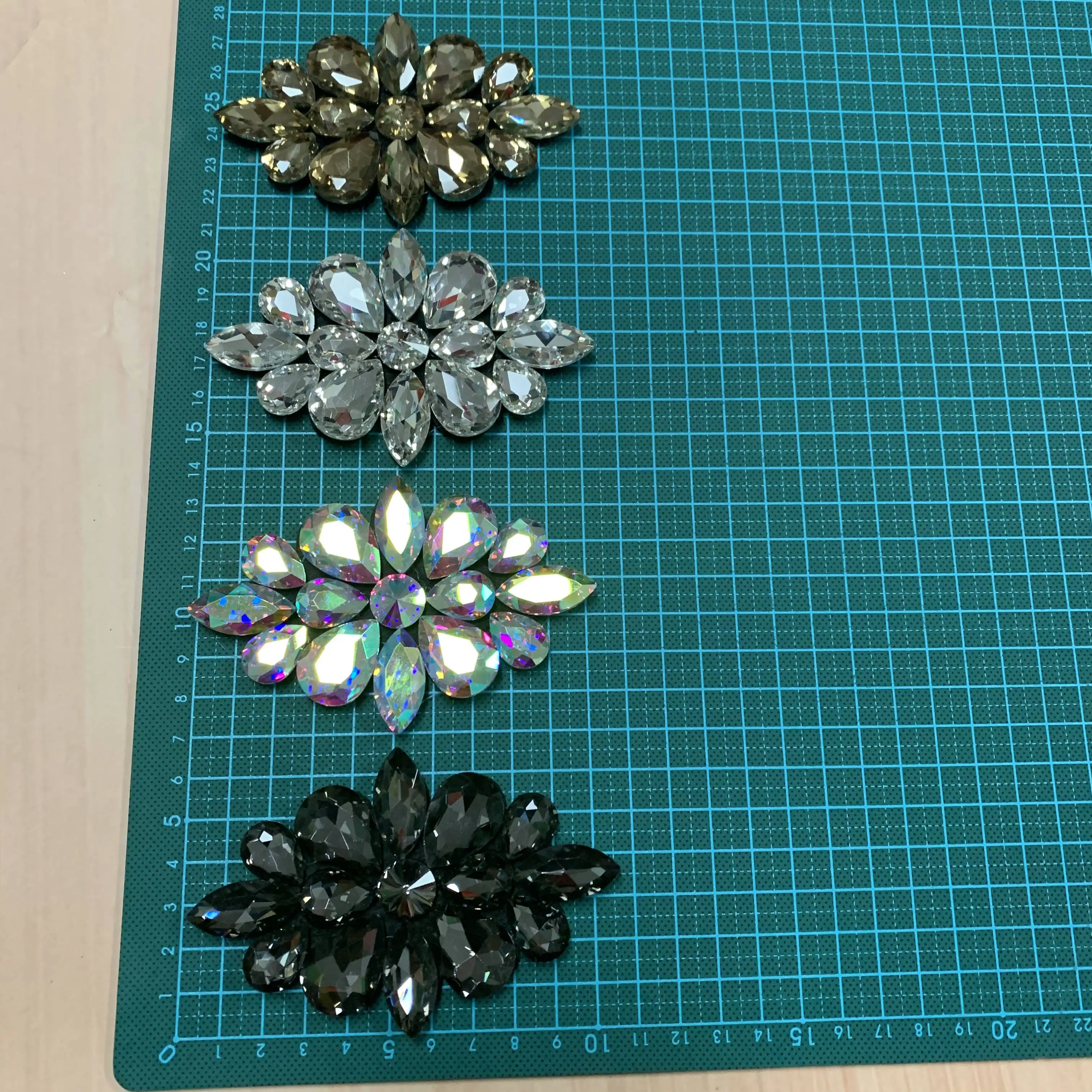 Parche floral de encaje 3d para vestido, apliques de flores de tela de cristal