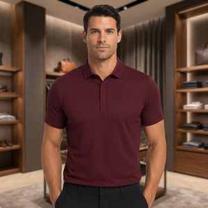 Camisa de Hombre de Poliéster Tejido Sólido, Manga Corta, Cuello Clásico, Botones, Estilo Casual Elegante, Color Granate, Corte Regular, Antiencogimiento - Product Image 2