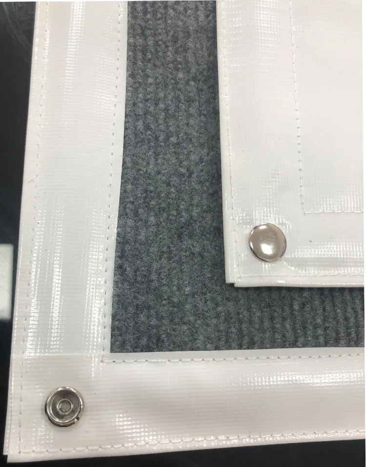 परमवीर चक्र लेपित मेष लोगो सफेद रंग के कपड़े के लिए 0.45mm निविड़ अंधकार कैनवास तिरपाल विरोधी यूवी पीवीसी ध्वनि अवशोषित रिक्त थोक टीएआरपी