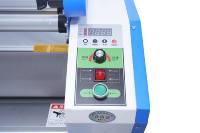 Laminateur à froid à rouleaux de 63 pouces avec assistance thermique et moteur électrique, pour bois et cartons