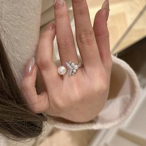 S925 Pure Silver Micro-Inlaid Zircon <b>Pearl</b> Fish Tail <b>Ring</b> with V-Shaped Diamond Niche Design Fashionable Light Luxury - Product Image 3