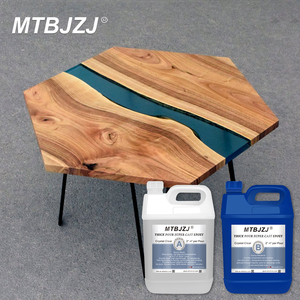Résine de coulée liquide de qualité alimentaire avec durcisseur pour meubles en bois à bords naturels et projets d'artisanat domestique - Product Image 1