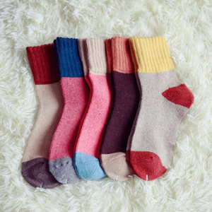 <span class=keywords><strong>Chaussettes</strong></span> en tissu bouclette rayées et colorées, épaisses et chaudes, avec logo personnalisé, pour femmes - Product Image 1