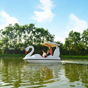 Bateau à pédales en fibre de verre pour 4 personnes, type pédale électrique, pour jeux aquatiques - Product Image 4