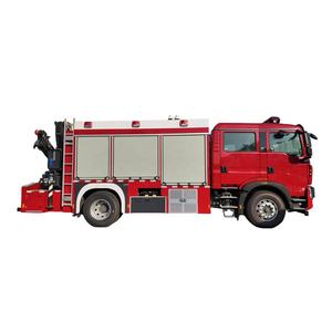 Camion de pompiers et de sauvetage multifonctionnel diesel <span class=keywords><strong>4x4</strong></span> HOWO neuf avec grue, 150-250 ch, réservoir de 5001-7000 L, à <span class=keywords><strong>vendre</strong></span> - Product Image 4
