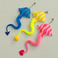 Vente flash : Jouets pour chat en forme de poisson d'océan avec longue tige en fil d'acier pour jeu interactif en intérieur