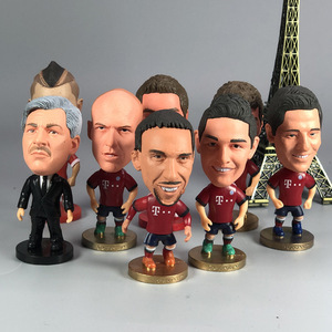 Figuras de jugadores estrella como Neuer, Lewandowski, Kane, Müller, Sané, Musiala, adornos para pasteles. - Product Image 2