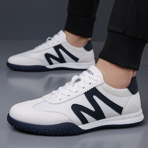 Voihre Chaussures de marche en maille pour hommes, bout rond, respirantes, légères, baskets décontractées, blanches, marine, semelle en caoutchouc - Product Image 2