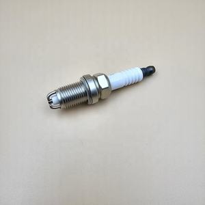 Bougie d'allumage de voiture de <span class=keywords><strong>prix</strong></span> usine RFC42LZ2E(0911007285) RFC58LZ2E(0911007309) bougies d'allumage automatiques à deux électrodes pour voitures - Product Image 3