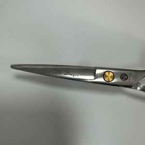 กรรไกรตัดผมสแตนเลสสตีลขนาด5นิ้วพร้อมกระเป๋ากรรไกรตัดผมหรูหราขายส่ง - Product Image 5