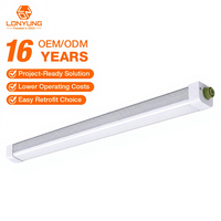 Luminaire industriel mini LED anti-intempéries IP65 homologué DLC ETL, type batten linéaire pour entrepôts, ateliers et projets d'installations