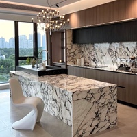 Panneau mural en marbre UV de qualité supérieure Pingyun, classe B1, anti-décoloration, haute brillance, PVC résistant à l'usure, revêtement mural intérieur résidentiel