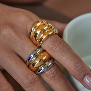 Anillos de Moda de Acero Inoxidable con Baño de Oro de 18k, Diseño Acanalado de Dos Tonos, Joyería Unisex para Regalo - Product Image 2