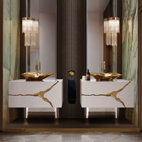 Salle de bain moderne de luxe - Argent avec cadre en acier inoxydable doré, nouveau design portugais, double vasque Bocadolobo Lapiaz