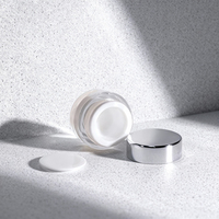 Nouveau produit 2025, mini pot en plastique de 3g 5g, pots ronds à fond plat, pots cosmétiques portables pour fards à paupières avec couvercles