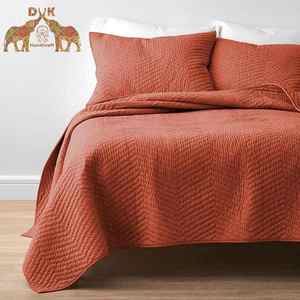 Edredón sólido hecho a mano de algodón de la mejor calidad, edredón de lujo suave ligero indio acolchado para el hogar - Product Image 1