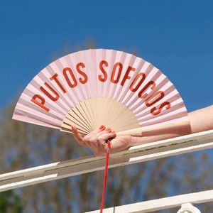 Abanico Plegable de Bambú de 23 cm con Diseño de Arte Folclórico Español, Estilo Floral Pintado, Recuerdo para Bodas/Fiestas - Product Image 5