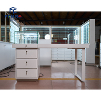 Présentoirs à lunettes de soleil modernes personnalisés pour les magasins d'optique et les centres commerciaux, fabrication d'agencements de magasin, optique