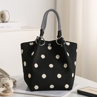 Sac fourre-tout élégant pour femme en polyester tricoté coréen-japonais, sans motif, avec fermoir magnétique, petit format, collection été 2026