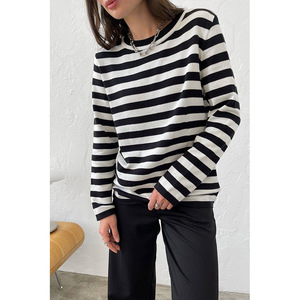 Pull en tricot à col rond rayé, pull classique rétro rayé polyvalent européen et américain pour femmes - Product Image 4