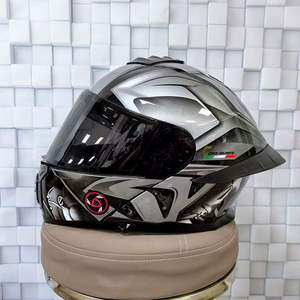 ユニークなユニセックスクールダブルレンズフォーシーズンズフリップアップヘルメットフルヘルメット一般的なオートバイのヘルメット - Product Image 2