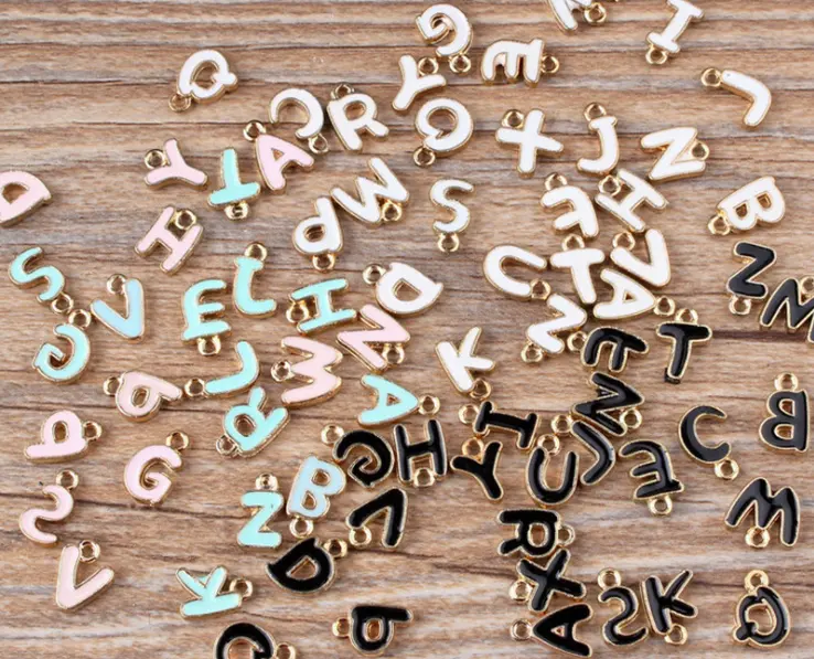 Encantadores de letras para alfabeto duplo, esmalte colorido personalizado 12mm A-Z 26 letras iniciais acessórios