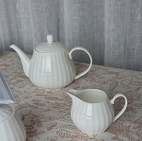 Service à thé en porcelaine fine de style classique britannique, blanc pur, silhouette de citrouille arrondie (théière + sucrier + crémier)