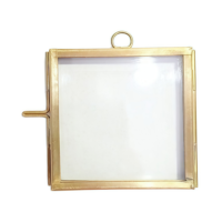 Cadre flottant de luxe en laiton avec double verre transparent pour affichage personnalisé d'œuvres d'art en galerie – Fabrication usine