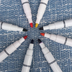 Commercio all'ingrosso 8 pz pennarello tessuto <span class=keywords><strong>lavabile</strong></span> pennarello tessuto Non tossico DIY disegno pennarello in tessuto Set pennarello <span class=keywords><strong>per</strong></span> bambini - Product Image 4