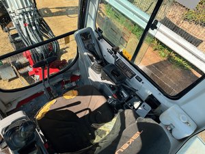 Miniexcavadora de cadenas Takeuchi TB225 de 3.5 toneladas, usada/nueva, con bomba diésel KOOP/KYB y motor Bosch Rexroth, alto momento de carga. - Product Image 2