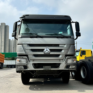 Camion-citerne à carburant Howo 8*4 12 roues, 400 ch, capacité de chargement de 40 000 <span class=keywords><strong>litres</strong></span>, en vente, neuf, de bonne qualité, fourni par l'usine - Product Image 2