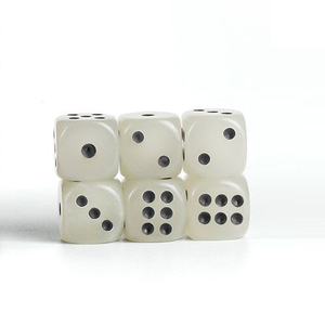 Dados de Juego Acrílicos Luminosos Passen de 14 mm, Cuadrados, Noctilucentes, con Esquinas Redondeadas - Product Image 4