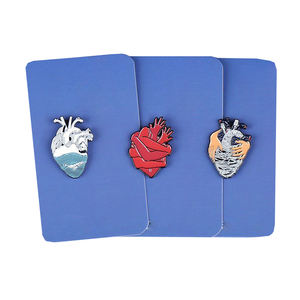 Muestra libre <span class=keywords><strong>de</strong></span> Metal, corazón negro órgano Placa <span class=keywords><strong>de</strong></span> diseño barato broches y alfileres <span class=keywords><strong>de</strong></span> - Product Image 1