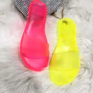 Modische Outdoor-Dame Jelly Slippers Jelly PVC Fruit Beach Bunte flache Jelly Sandals Slides für Frauen