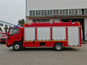 Isuzuu 4*2 Haute Qualité 8000 Litres Citerne à Eau Camion de Pompiers Véhicule de Sauvetage pour la Lutte contre l'Incendie - Product Image 3