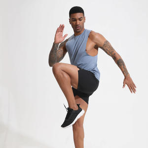 Gilet personnalisé pour hommes, débardeur athlétique sans manches, haut de performance à séchage rapide, gilet d'entraînement, gilet de sport anti-humidité pour l'été - Product Image 6