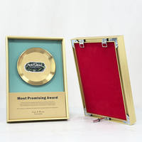 Plaque de récompense en métal sur le thème du sport personnalisée, plaques de récompense en métal écologiques AVEC velours