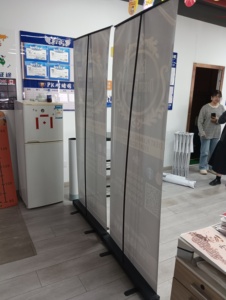 Venta al por mayor de tamaño personalizado de aluminio portátil Roll-Up Standee retráctil Banner Roll Screen Stand para exhibición publicitaria exposición - Product Image 3