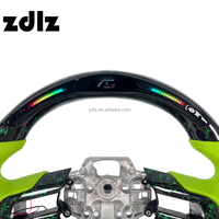 Volant personnalisé en cuir perforé vert avec LED et fibre de carbone forgée verte pour Ford Mustang GT Shelby 2018 2020 2022