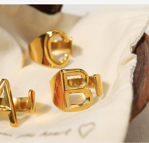 Anillos de letras ajustables de tamaño abierto impermeables chapados en oro de material de acero inoxidable - Product Image 5