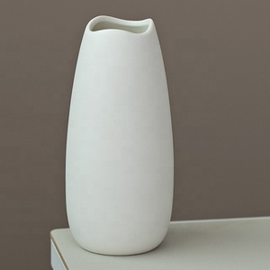 Vente chaude Écologique Simple Blanc En Céramique Bourgeon <span class=keywords><strong>Vase</strong></span> DIY Peint Graffiti Famille Petit <span class=keywords><strong>Vase</strong></span> Fleur Séchée Décor <span class=keywords><strong>Porcelaine</strong></span> <span class=keywords><strong>Vase</strong></span> - Product Image 6