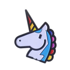 Épingles de sûreté personnalisées aux États-Unis Ensemble d'insignes Emblème Étiquette arc-en-ciel Métal Animal Mignon Licorne Cheval Émail Épingle de revers Broche - Product Image 1